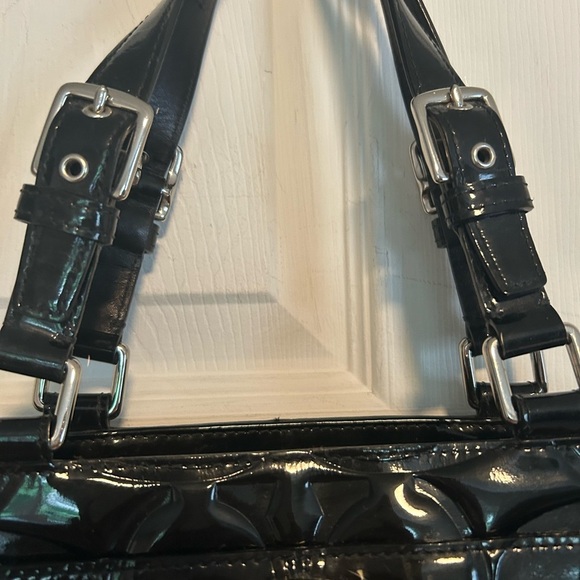 Coach Black Shoulder Bag with Glossy Patent Finish - Picture 5 of 15